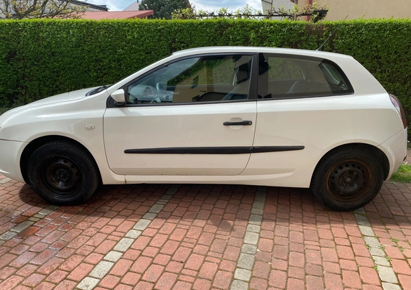 Fiat Stilo cena 4500 przebieg: 322000, rok produkcji 2004 z Warszawa małe 46